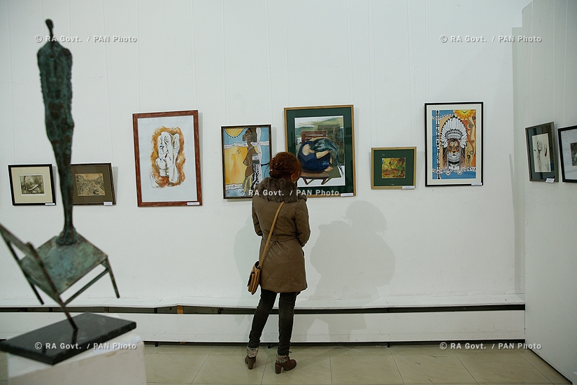 RA Gvot.: PM Hovik Abrahamyan attends opening of exhibition-contest of young artists