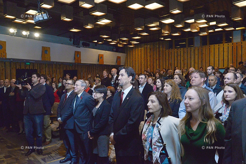 Церемония принесения присяги 36 добровольцев Корпуса мира в Армении