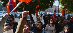 Инициатива «Я против» организвовала акцию протеста с требованием решить вопрос работающих по совместительству преподавателей и научных сотрудников