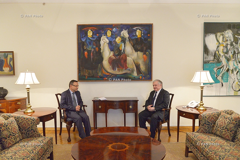 Министр иностранных дел Армении Эдвард Налбандян принял  новоназначенного посла Франции в Армении Жан-Франсуа Шарпантье
