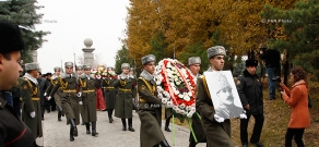 В Ераблуре состоялась церемония погребения останков воина-освободителя Сепуха (Аршака Нерсисяна) 