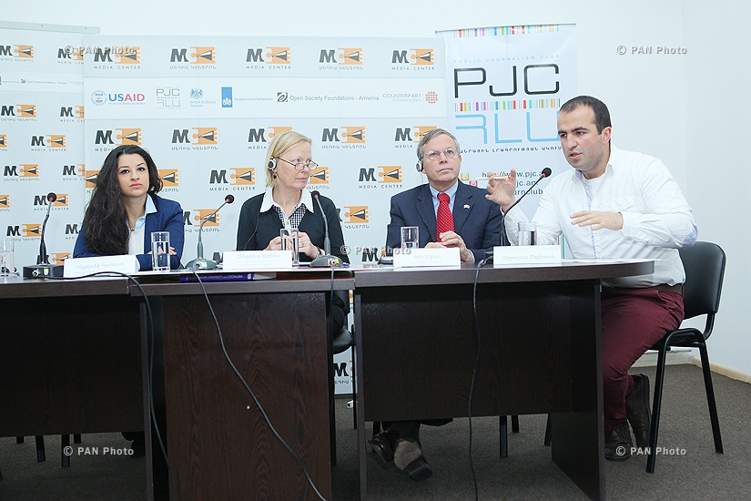 Совместная пресс-конференция коалиции «Остановим насилие в отношении женщин» и посла США в Армении Джона Хефферна