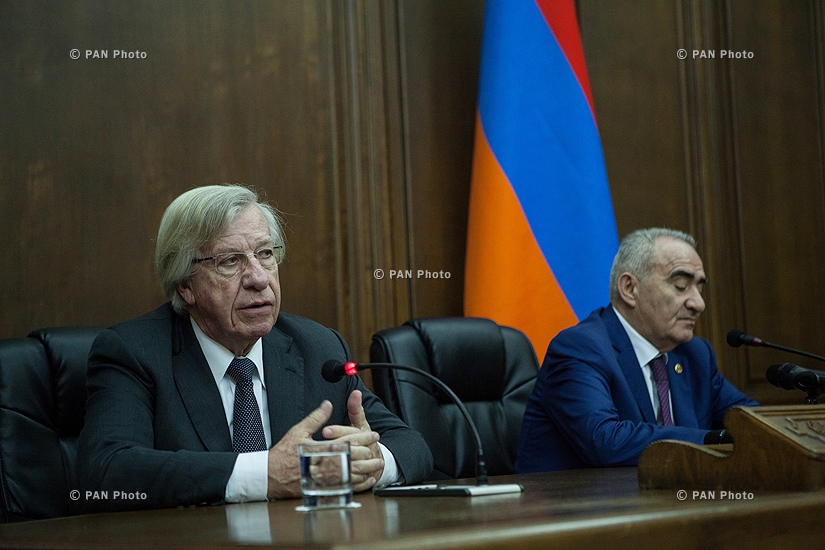 Совместная пресс-конференция вице-президента Уругвая Данило Астори и спикера парламента Армении Галуста Саакяна