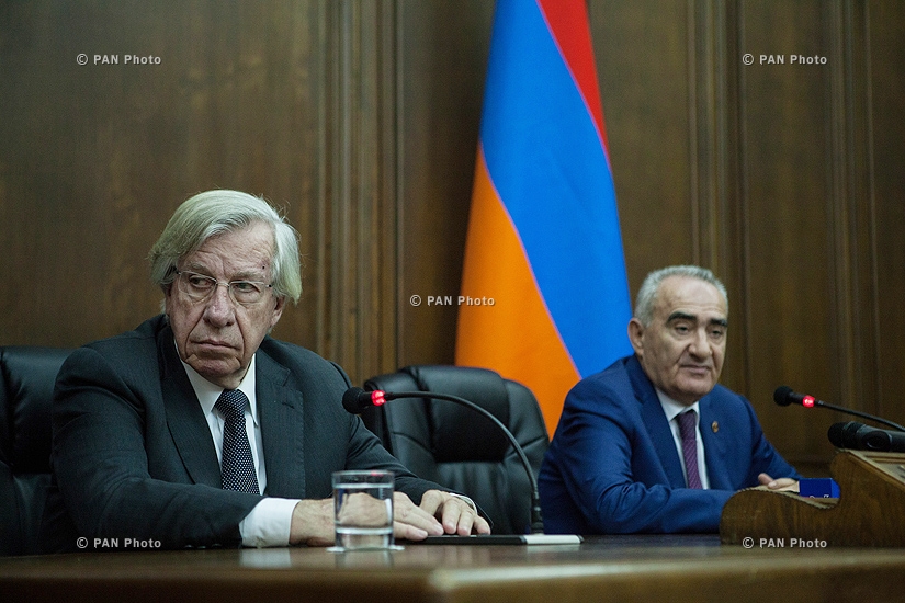 Совместная пресс-конференция вице-президента Уругвая Данило Астори и спикера парламента Армении Галуста Саакяна