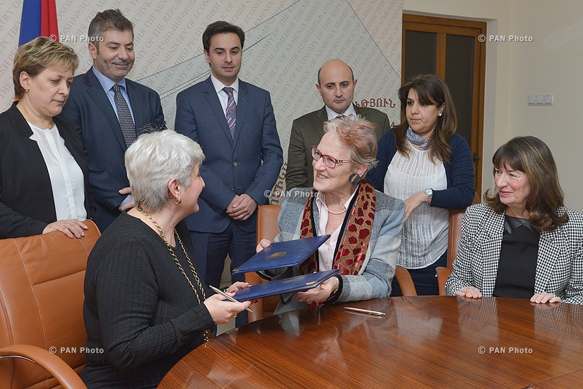 Signing ceremony On opening in Yerevan third international educational centre guides
