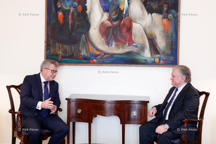 Министр иностранных дел Армении Эдвард Налбандян принял заместителя председателя Европарламента Рышарда Чарнецкого