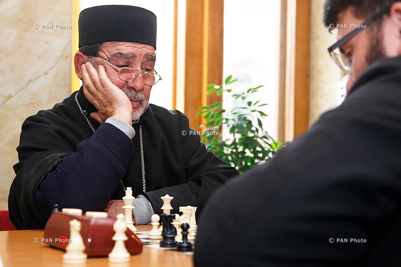Priests of Ararat Patriarchal Diocese play simul with students of Avan Children and Youth Chess School