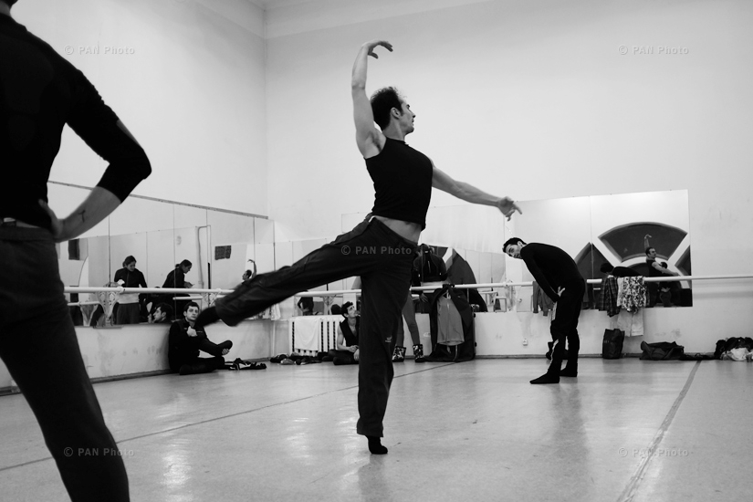Forceful Feelings mobile professional ballet company and Tigran Hamasyan's concert rehearsal