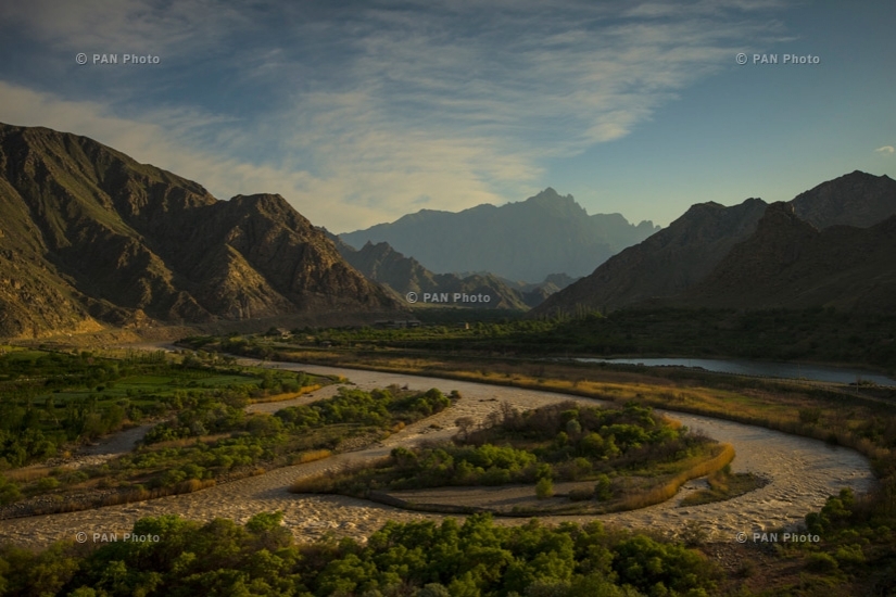  Armenian-Iranian border: Meghri, River Arax