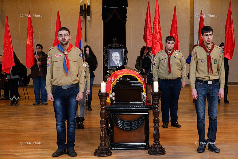 Церемония прощания с послом Армении в Германии, деятелем партии АРФ Дашнакцутюн Вааном Ованнисяном