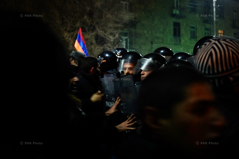 Բողոքի ցույց Գյումրիում Ավետիսյանների ընտանիքի սպանողին հայկական կողմին հանձնելու պահանջով