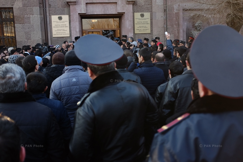 Protest in Gyumri with demand to pass Avetisyan family murderer to the Armenian side 