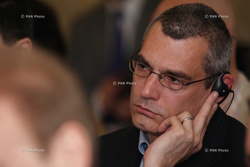 Французский сопредседатель Минской группы ОБСЕ Бернар Фасье провел с руководством Армении консультации по сложившейся на Кавказе ситуации