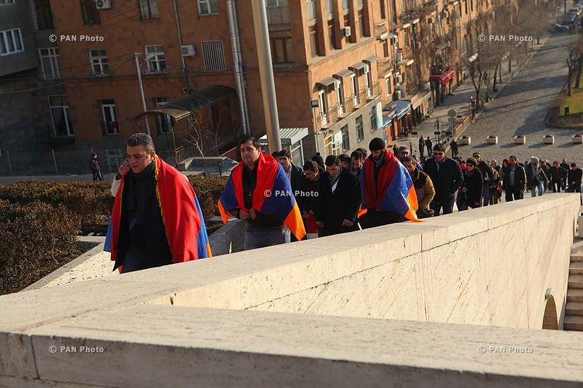 Activists take photos with Armenian flag to protest filming ban at Cascade