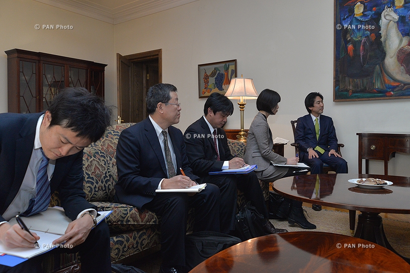 Armenian Foreign Minister Edward Nalbandyan receives Japan's State Minister for Foreign Affairs Minoru Kiuchi