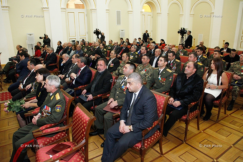 Բանակի օրվա առթիվ ՀՀ նախագահի նստավայրում տեղի է ունեցել պարգևատրման հանդիսավոր արարողություն