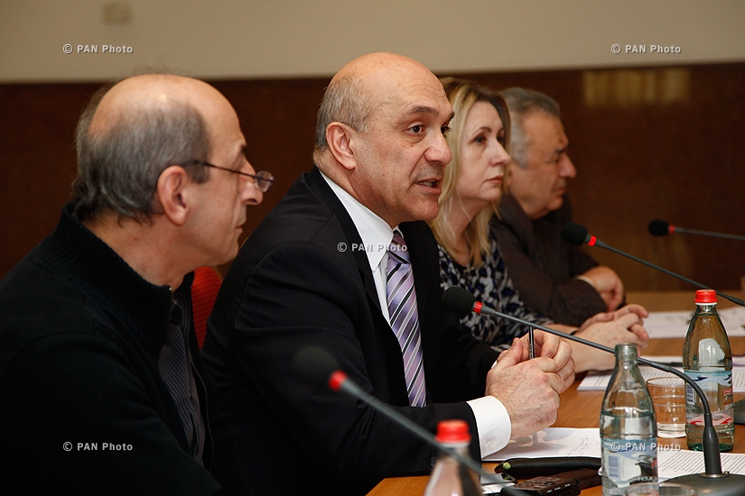 Представление ежегодного доклада о свободе слова и правах журналистов и СМИ в Армении в 2014 г.