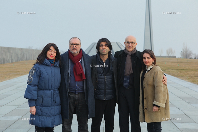 Съемочная группа фильма «Шрам» -Фатих Акин, Мардик Мартин, Рубен Дишдишян и Арам Мовсесян посетили Мемориальный комплекс «Цицернакаберд»