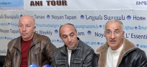 Press conference on taxi drivers’ planned boycott against changes in license system