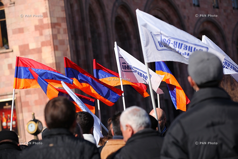 Пресс-конференцию под открытым небом в связи с инцидентом 31 января в Бердзоре