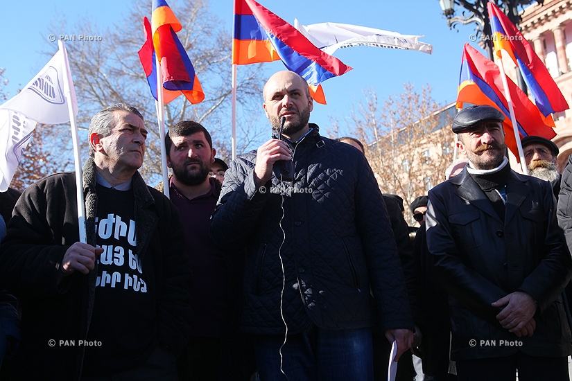 Пресс-конференцию под открытым небом в связи с инцидентом 31 января в Бердзоре