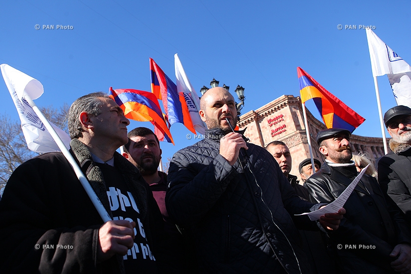 Пресс-конференцию под открытым небом в связи с инцидентом 31 января в Бердзоре