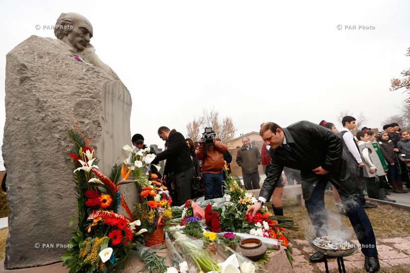 High-ranked officials of Armenia honor Armenian writer Hrant Matevosyan's memory
