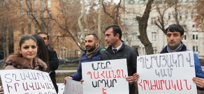 У здания Генпрокуратуры Армении прошла акция протеста с требованием передать Валерия Пермякова армянским правоохранителям