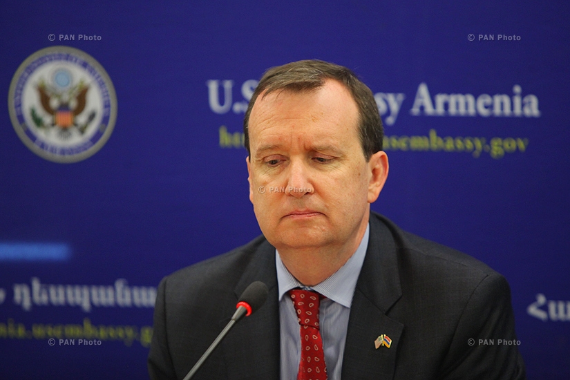 Пресс-конференция новоназначенного посола США в Армении Ричарда Миллса