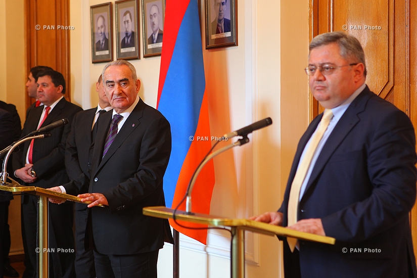 Վրաստանի խորհրդարանի նախագահ Դավիթ Ուսուպաշվիլիի և ՀՀ ԱԺ նախագահ Գալուստ Սահակյանի համատեղ մամուլի ասուլիսը