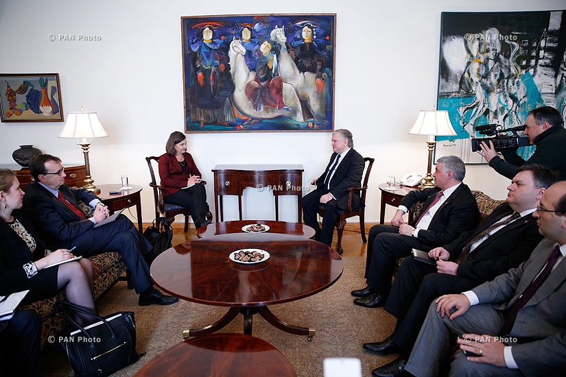 Министр иностранных дел РА Эдвард Налбандян принял помощника госсекретаря США по делам Европы и Евразии Викторию Нуланд