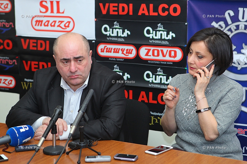 Пресс-конференция Левона Мартиросяна (РПА) и депутата Вардана Хачатряна