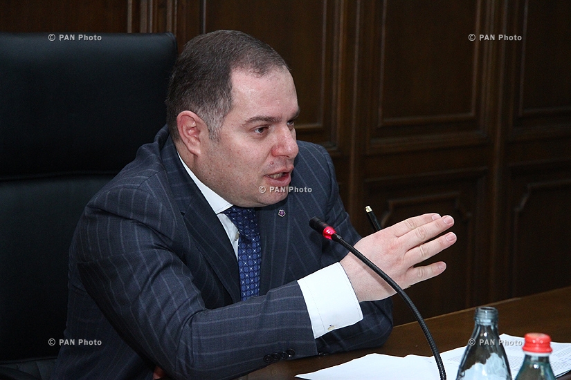 Обсуждение проекта решения об объявлении импичмента президенту Армении Сержу Саркисяну