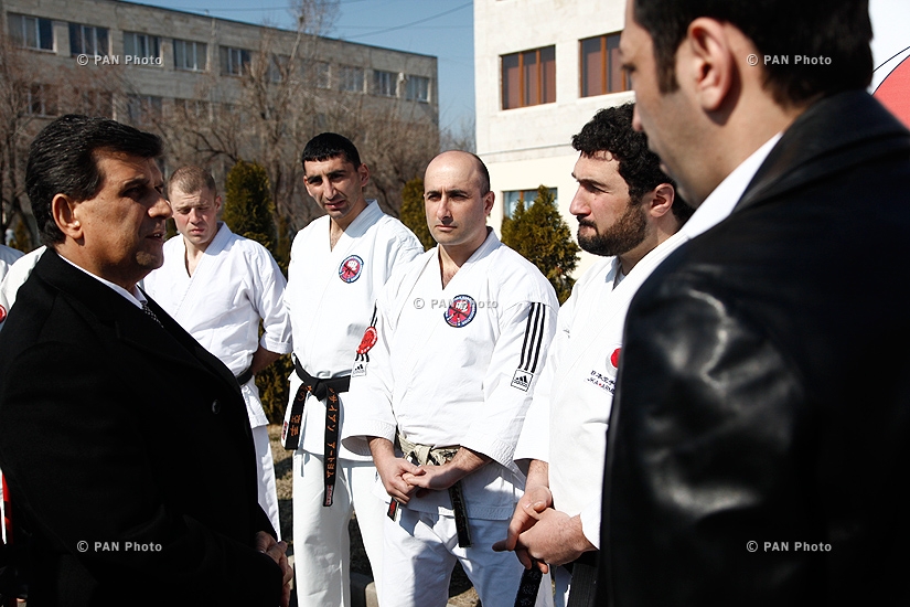В МЧС Армении стартовали занятия по каратэ в рамках проекта «Ты можешь защитить себя сам»