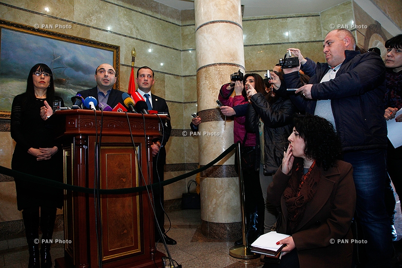 Пресс-конференция членов партии «Процветающая Армения» Наиры Зограбян, Вагана Бабаяна и Ваге Ованнисяна