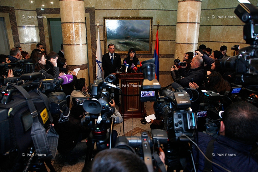 Press conference of Prosperous Armenia Party members Naira Zohrabyan, Vahan Babayan and Vahe Hovhannisyan
