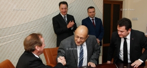 Подписание соглашения между Союзом предприятий IT и WCIT о проведении в Армении в 2019г. Международного форума информационных технологий