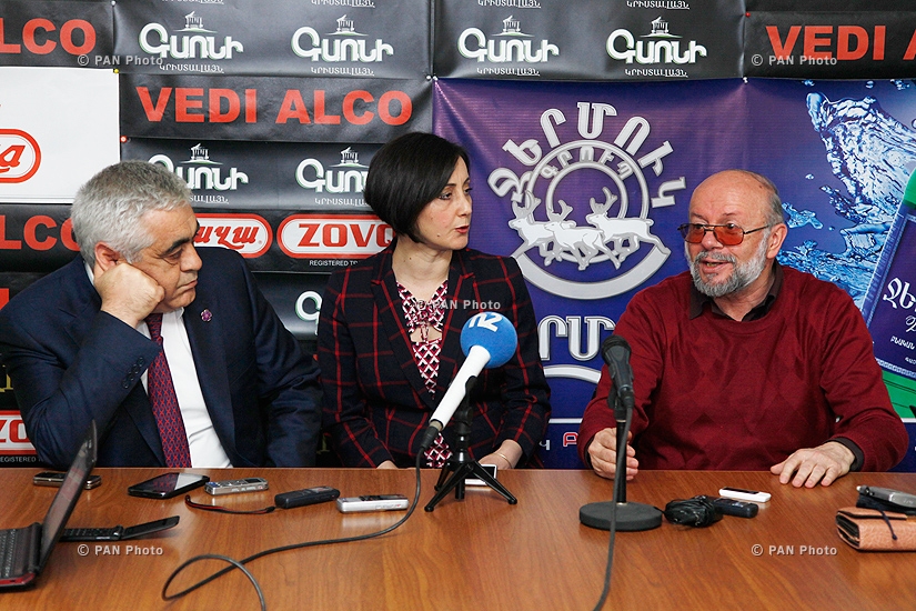 ՀՀԿ-ից Մանվել Բադեյանի և «Քրիստոնյա-ժողովրդական վերածնունդ» կուսակցության նախագահ Սոս Գիմիշյանի մամուլի ասուլիսը