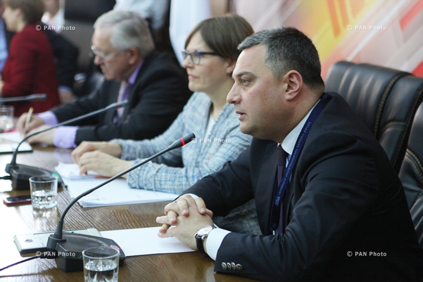 Եվրանեսթ ԽՎ համանախագահներ Բորիս Տարասյուկի, Վիկտոր Դոլիձեի և Հեյդի Հաուտալայի մամուլի ասուլիսը