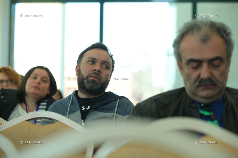 Участники международного медиа-форума «У подножия Арарата» посетили Ечмиадзин