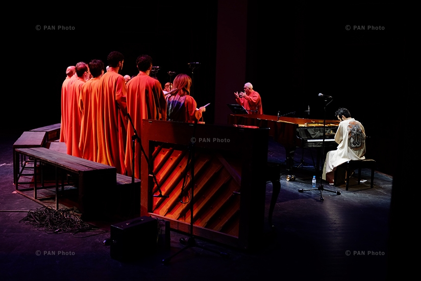 Tigran Hamasyan and National Chamber Choir of Armenia: 