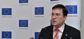 Пресс-конференция лавы делегации ЕС в Армении Траяна Христеа