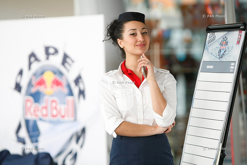 Чемпионат мира по запуску бумажных самолетиков «Red Bull Paper Wings 2015»: Финал 