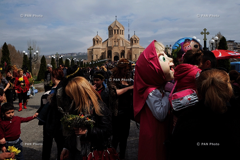 Армянская Апостольская церковь отметил Вербное воскресенье