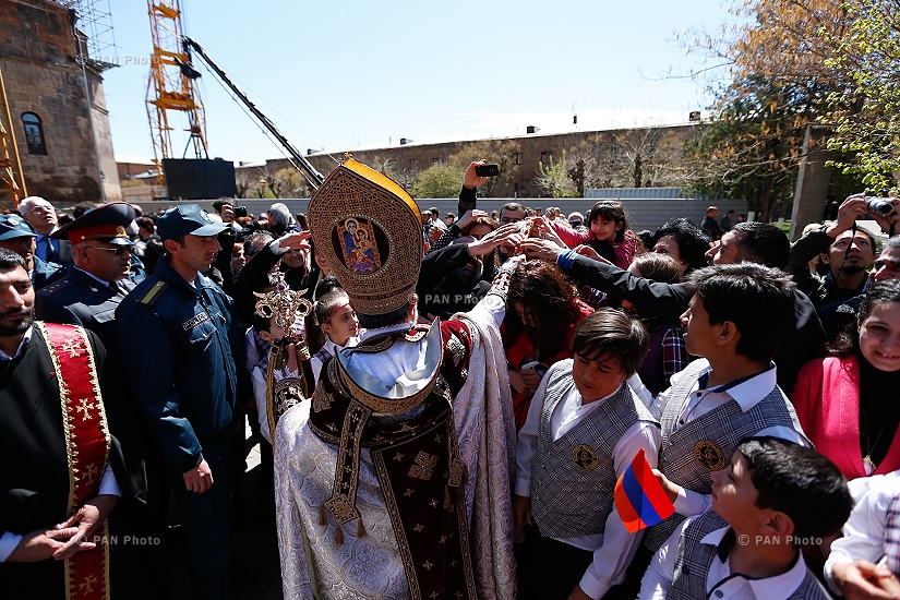 Easter mass at Mother See of Holy Etchmiadzin 