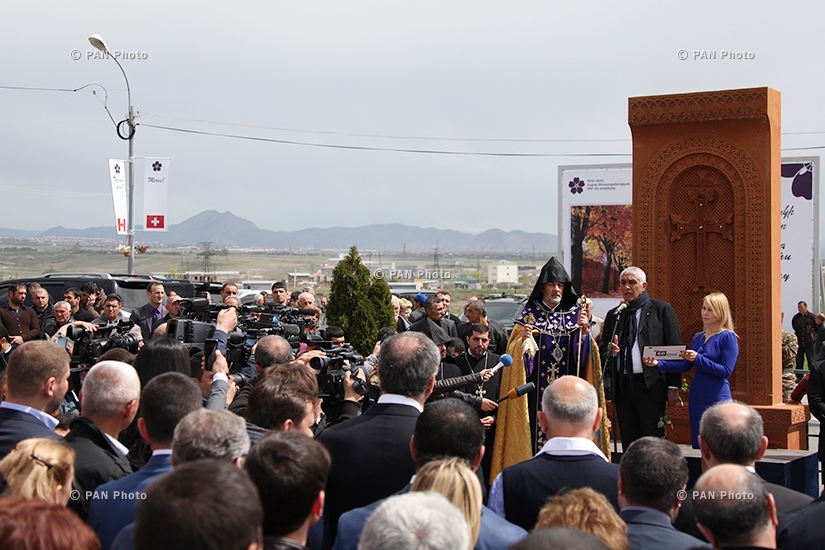 Khachkar dedicated to the Armenian Genocide centennial consecrated in Masis town