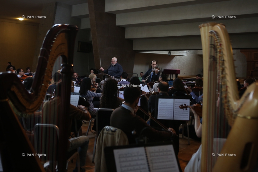Concert rehearsal of World Symphony 24/04 Orchestra