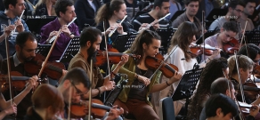 «24/04 Orchestra»: Репетиция концерта Всемирного симфонического оркестра