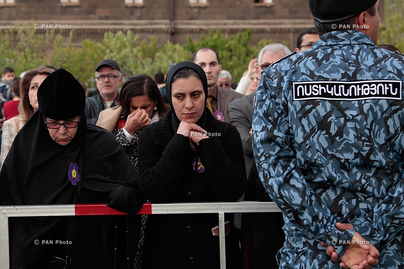 Церемония канонизации жертв Геноцида армян в Ечмиадзине
