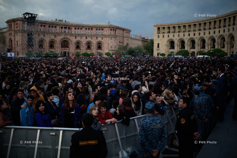SOAD ռոք խմբի Wake up the souls համերգը Երևանում